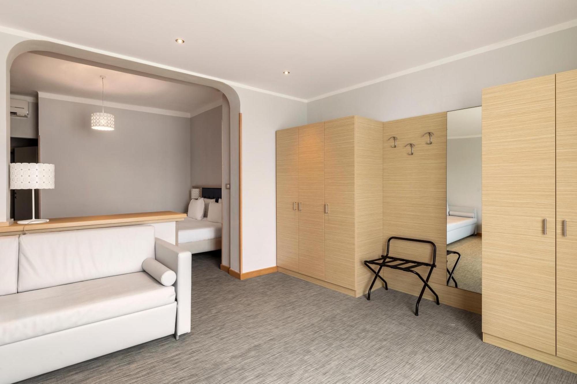 Park Suisse Hotel 4*